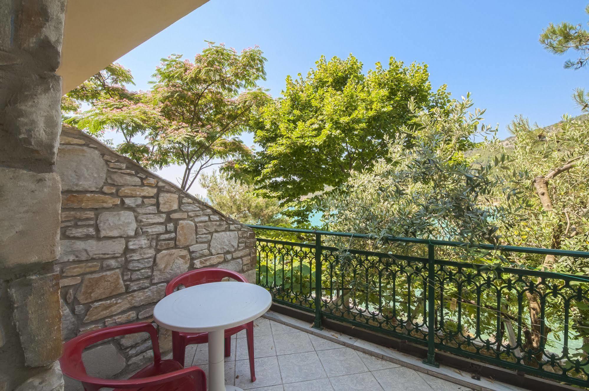 Petra Mare Thimonia Exterior foto